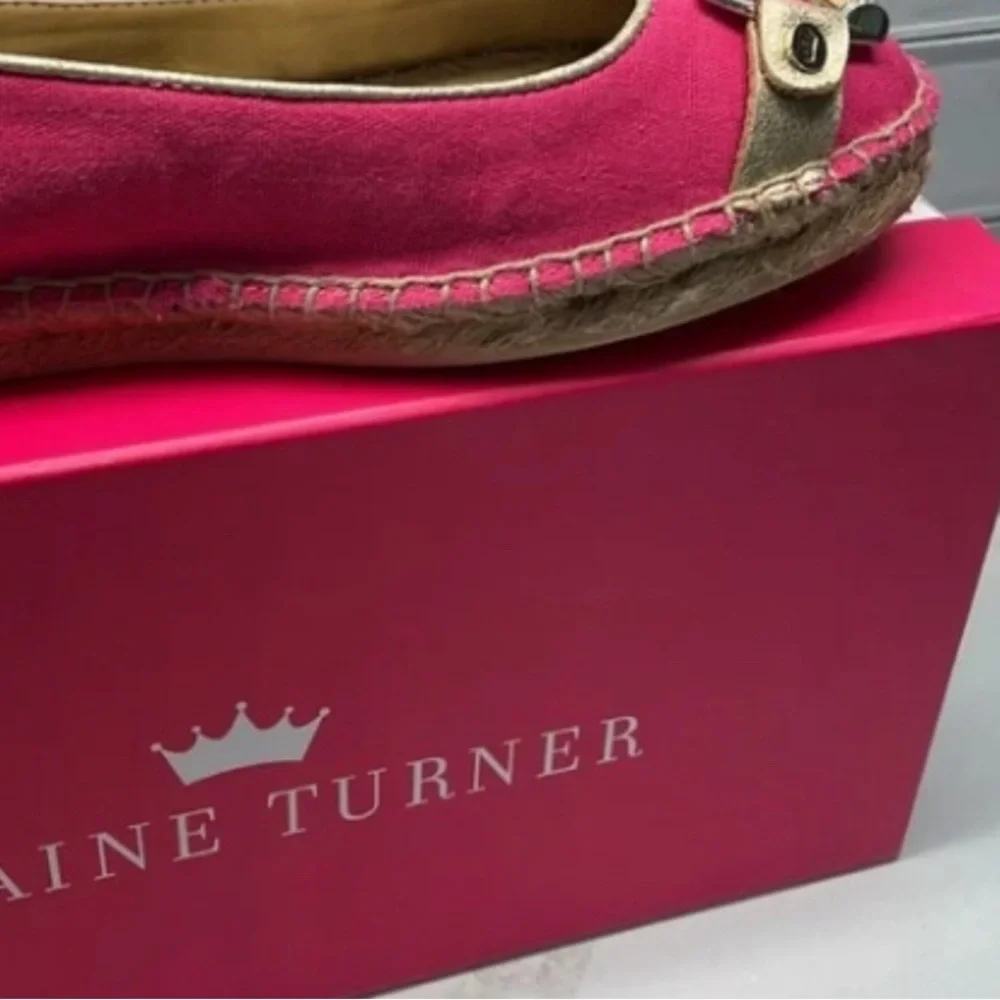 Elaine Turner pink flats
